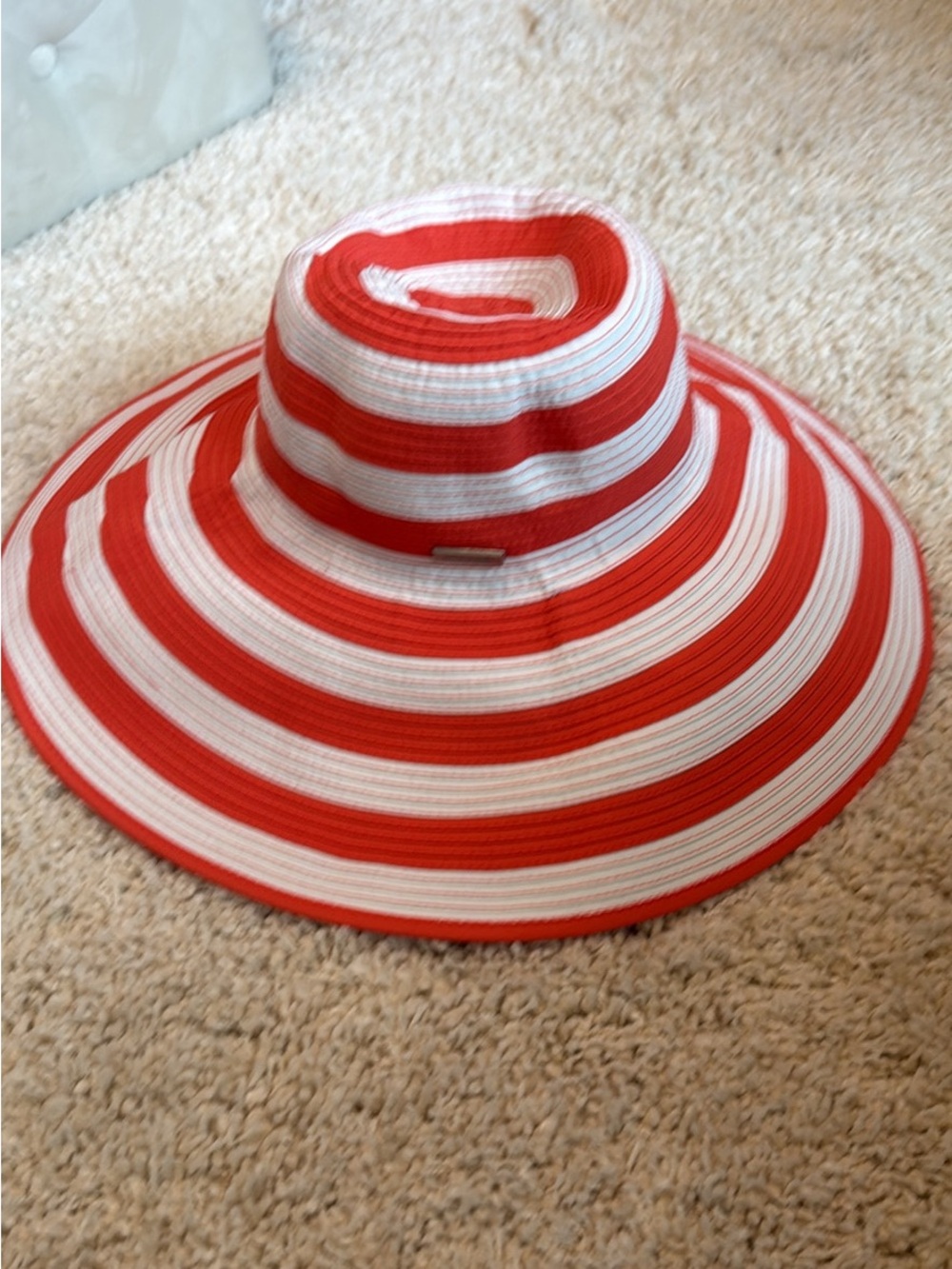 New never worn red white stripe women’s sun hat woven 18” wide 7” head approx